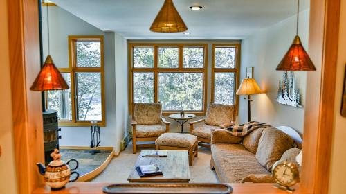 Frisco House | River Glen 203B
