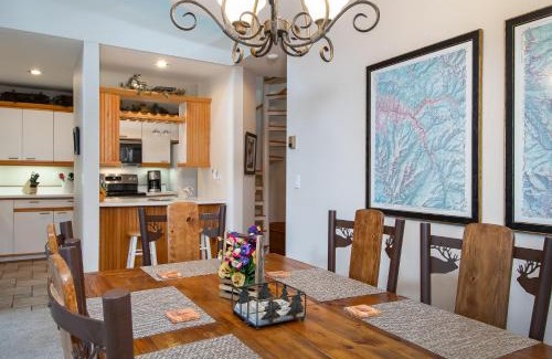 Frisco House | River Glen 203B