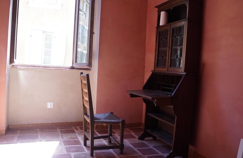 Chalabre House | River House in medieval bastide, South of France