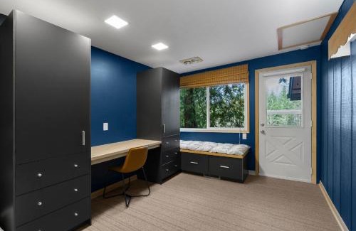 Welches House | River Idyll - Meredith Lodging