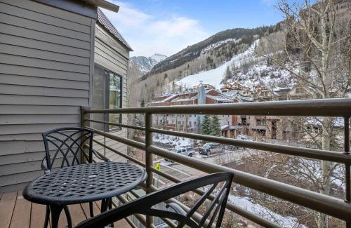 Telluride House | River Location 2 blocks to lift 7 & to the Gondola (rare to find)