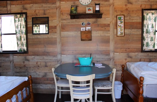 Eagle Rock House | River Rest Primitive Cabin