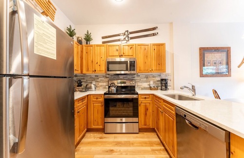 River Run Condo | River Run Village Condo w/Mountain Views, Short Walk to Gondola/Shops/Dining
