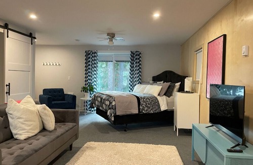 Clearwater Apartment | River's Edge Retreat Gabbro Suite for 2 on the Clearwater River