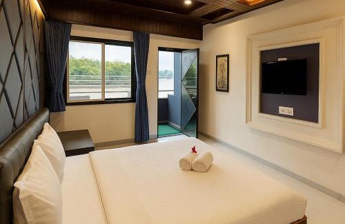 Neral Hotel | River Splash Resort,Karjat