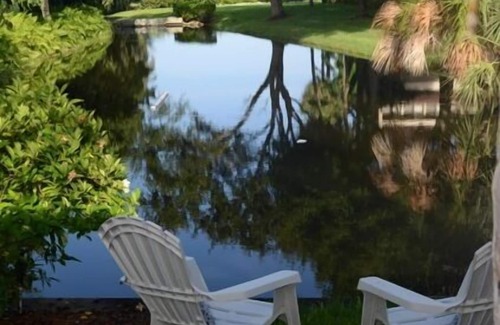 McGregor House | River View Home With Golf, Tennis & Pickleball Privileges