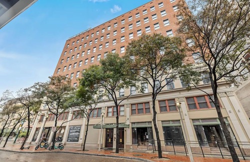 Downtown San Antonio Apartment | River Walk Studio Retreat – A Perfect Urban Stay Near Downtown Fun | 3 Units