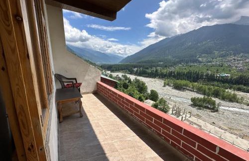 Vashist Bed & Breakfast | Riverbed Stays And Little Tibet Cafe