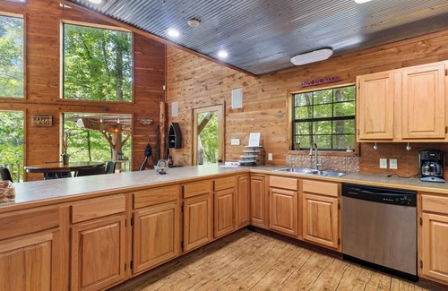 Murfreesboro House | Riverfront 3-bedroom house on 5 acres in Murfreesboro, near Crater Of Diamonds