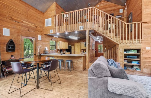 Murfreesboro House | Riverfront 3-bedroom house on 5 acres in Murfreesboro, near Crater Of Diamonds
