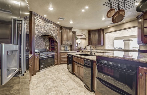 Bullhead City House | Riverfront 8Bd 7Ba 2507 Sleeps 18 Private dock