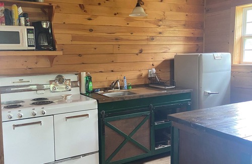 Van Buren Cabin | Riverfront Adventure Cabin