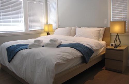 District of North Vancouver Bed & Breakfast | Riverfront Bed and Breakfast