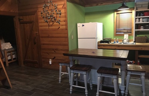 Elizabethtown Cabin | Riverfront Cabin:Main cabin 1 bath.Bunk House Additional Fee.