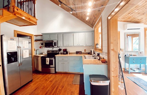 Dahlonega Cabin | Riverfront cabin with hot tub, kayaks, private waterfall access near vineyards