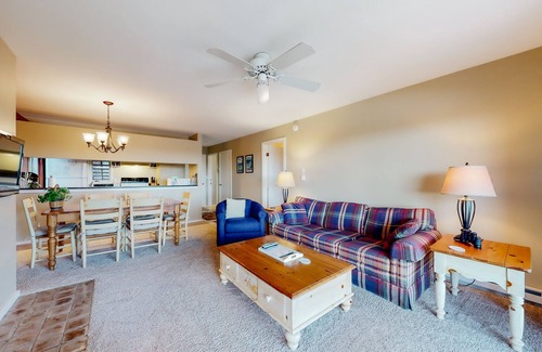 Glen Arbor Condo | Riverfront condo with beach access, fireplace, washer/dryer & cable