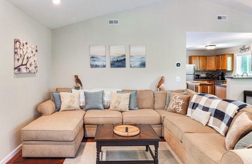 Van Buren County Cottage | Riverfront Cottage Near Rock Island State Park