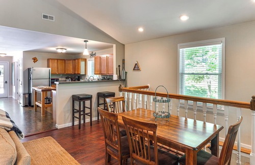 Van Buren County Cottage | Riverfront Cottage Near Rock Island State Park