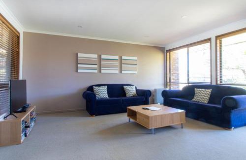 Sussex Inlet House | Riverfront Delight
