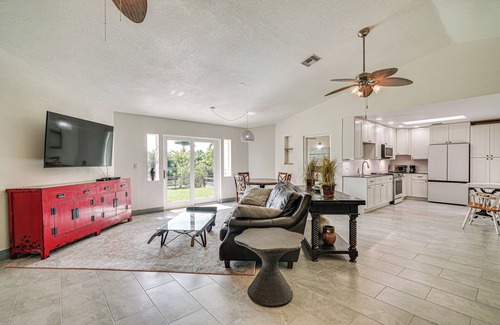 Fort Myers House | Riverfront Fort Myers Home w/Boat Dock!