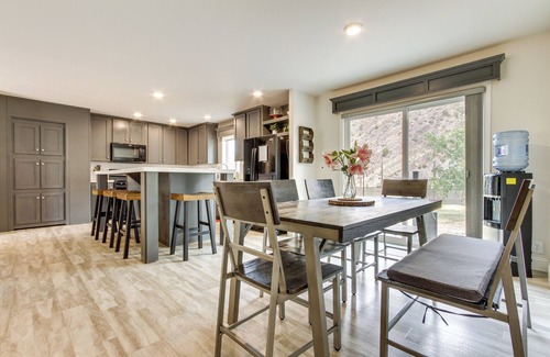 Helena House | Riverfront Helena Retreat w/Small Dock + Kayaks!