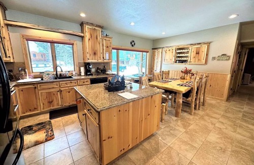 South Fork House | Riverfront home with amazing views, fireplace & washer/dryer