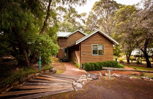 Margaret River Hotel | Riverglen Chalets