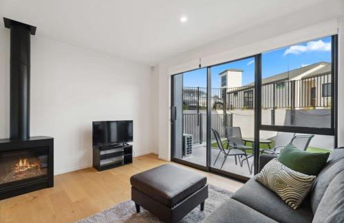 Albert Town House | Rivers Edge - Alberttown