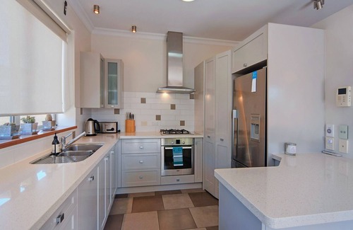 Nelson City Centre Apartment | Riverside Apartment in central Nelson.