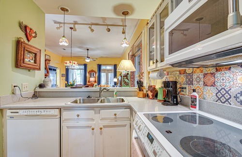 Murrells Inlet Cottage | Riverside Cottage: Close to Ocean and Myrtle Beach