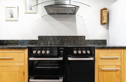 Ballater Cottage | Riverside Cottage with luxurious wood fired hot tub in Ballater