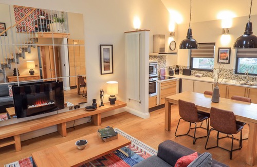 Keswick Cottage | Riverside Park 5