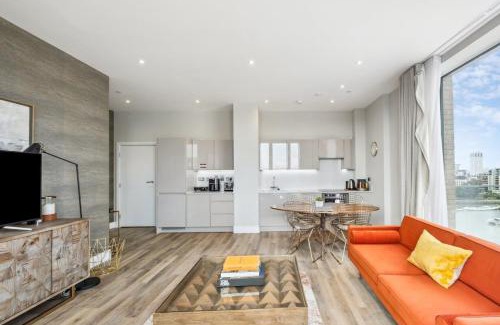 St. Mary's Park Apartment | Riverside Penthouse - Battersea