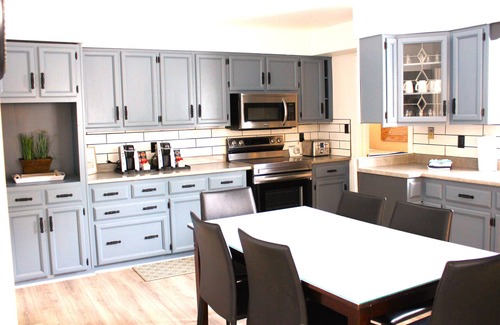 Regional District of Nanaimo House | Riverside Resort - House on the River (4 Bed 3 Bath Character House)