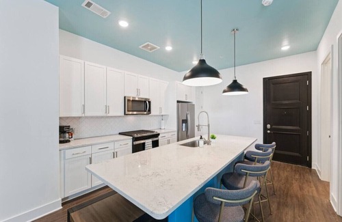 Yamacraw Village Apartment | Riverside Retreat | 2BR w/Balcony & Pool Access!