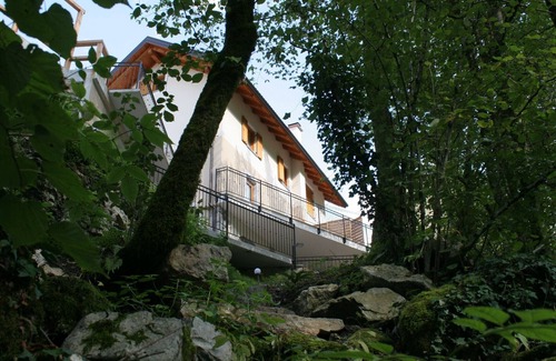 Tolmin Apartment | Riverside Rustic Ridge Apartments with Balcony - Three Bedroom Apartment with Balcony
