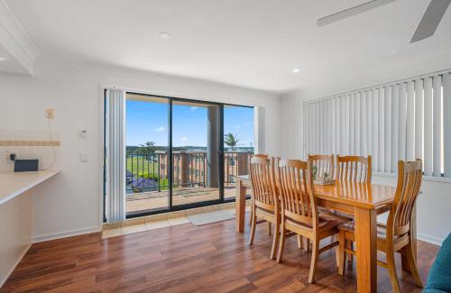 Port Macquarie Apartment | Riverview 13