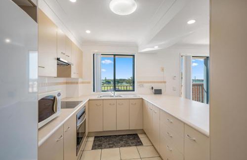 Port Macquarie Apartment | Riverview 13