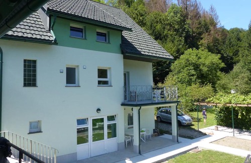 Zamost Apartment | Riverview apartment Three Springs Tri Zvira