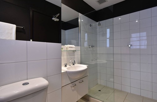 West Perth Hotel | Riverview On Mount Street