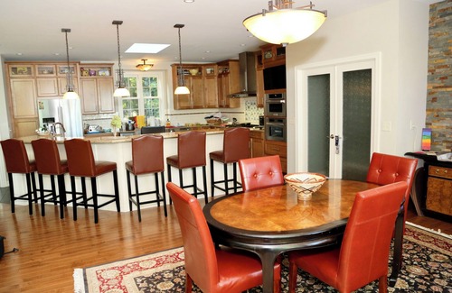 Fennville Bed & Breakfast | Riverview Suite, Waterfront View, includes Chef Dennis gourmet English breakfast