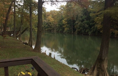 Broken Bow Cabin | Riverwalk ~ on the lower mountain fork river