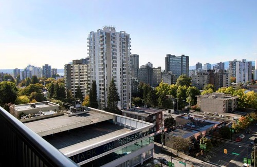 West End Apartment | Riviera Hotel on Robson Downtown Vancouver