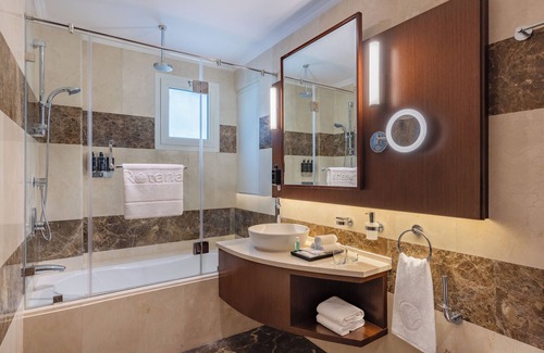Doha Hotel | Riviera Rayhaan by Rotana Doha