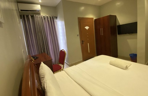 Ojodu Hotel | RM suites