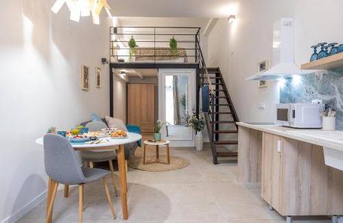 Aiora Apartment | RM1 - Loft Valencia cómodos estudios dúplex cerca a la Avenida del Puerto