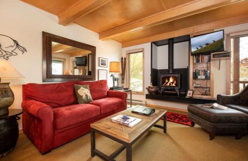 Teton Village Apartment | RMR: La Choumine 8 Condo in Teton Village