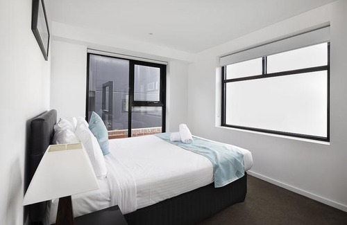 North Melbourne Apartment | RNR Serviced Apartments North Melbourne