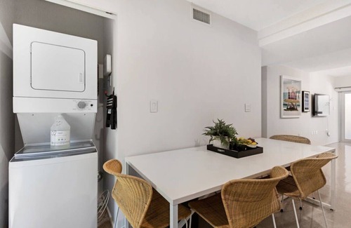 South Pointe House | Roami at 250 Collins | Pool | Next to Beach | 2 Bed