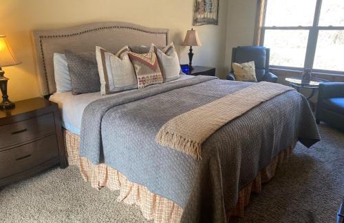 Gatlinburg House | Roaring Fork Retreat by Olde Gatlinburg Rentals